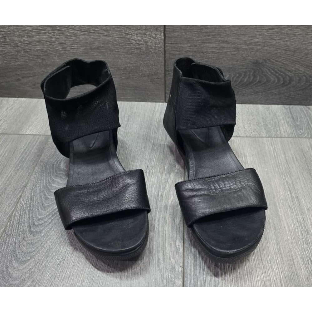 Eileen Fisher ART Leather sport spree black ankle Sandals 6 S000092